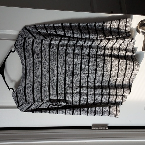 Arizona long sleeve high/low medium (10-12) grey black w/pink star - Picture 7 of 7